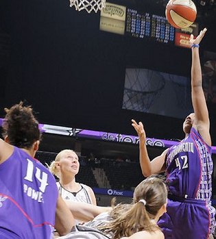 Wauters doit laisser filer Sacramento et est contraint à la belle (photo: WNBA.com)