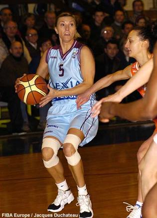 Szymanska-Lara a la manoeuve après le départ de Marjorie Carpréaux pour la Sicile (photo: FIBA Europe/J.Duchateau)