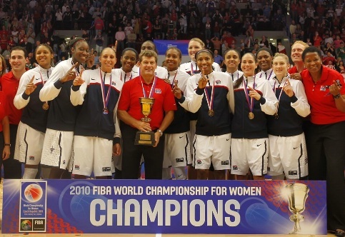 Les Etats-Unis en or (photo: FIBA.com)