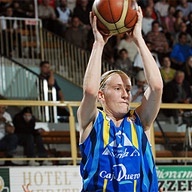 Anke De Mondt poursuit sa route en Euroligue (photo: FIBA.com)