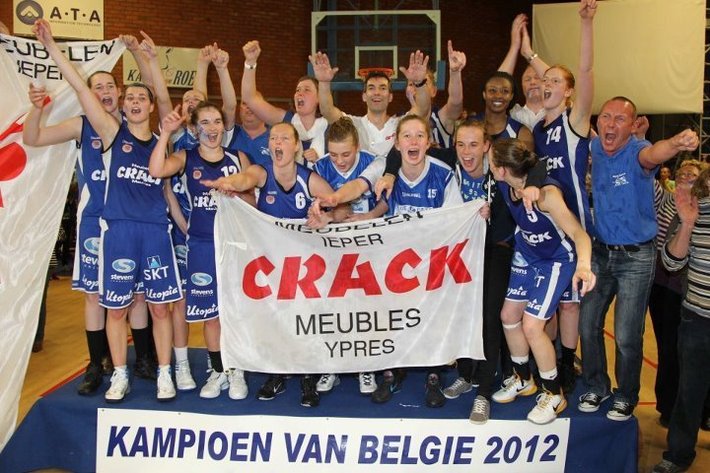 Photo Crack Blue Cats Ieper (bluecatsieper.be)