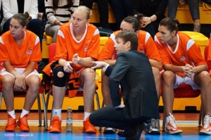 Ann Wauters avec Olaf Lange, le coach allemand d'Eka (photo: basket.ugmk.com)