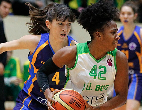 Shenise Johnson à l'aller face à Braine (photo: FIBA Europe/Ali Celik)